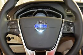 2016款沃尔沃V40 1.5T T3智尚版