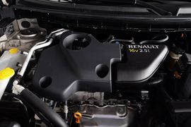 2016款雷诺科雷傲2.5L四驱舒适运动版