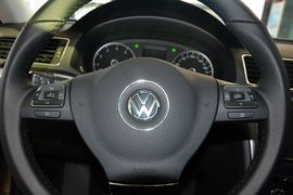 2015款大众帕萨特1.8TSI DSG御尊版