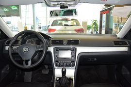 2015款大众帕萨特1.8TSI DSG御尊版