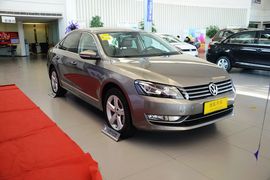 2015款大众帕萨特1.8TSI DSG御尊版