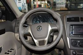 2014款东风风行景逸S50 1.5L手动尊贵型