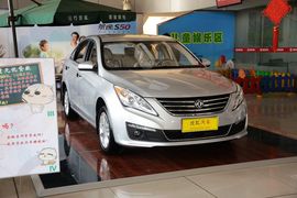 2014款东风风行景逸S50 1.5L手动尊贵型