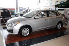 2014款东风风行景逸S50 1.5L手动尊贵型