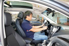 2013款现代格锐3.0L 7座两驱舒适版到店实拍