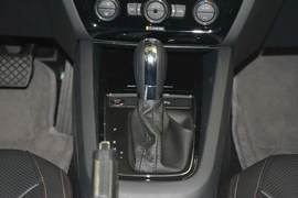 2015款大众速腾230TSI DSG豪华型