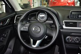 2016款马自达3Axela昂克赛拉三厢1.5L自动舒适型