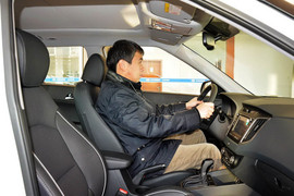 2015款现代ix25 1.6L自动两驱尊贵型DLX