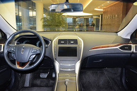 2014款林肯MKZ 2.0T尊享版