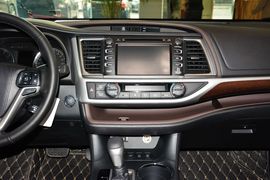 2015款丰田汉兰达2.0T 四驱 7座至尊版