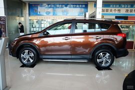 2015款丰田RAV4 2.0L CVT四驱新锐版