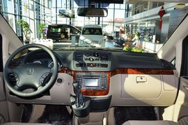 2013款奔驰唯雅诺3.0L舒适版