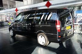 2013款奔驰唯雅诺3.0L舒适版