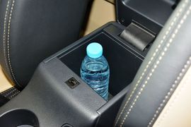 2015款海马第四代福美来1.6L手动品尚型
