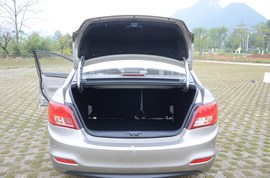 2016款风行景逸S50 1.6L CVT旗舰型