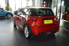 2014款MINI COOPER S Fun 2.0T