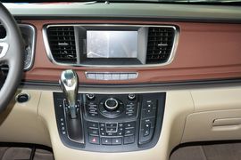 2014款别克GL8 2.4L LT豪华商务行政版