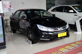 2015款比亚迪速锐1.5L手动豪华型 改款