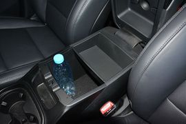 2015款现代全新胜达2.4L自动两驱智能型