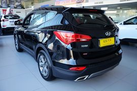 2015款现代全新胜达2.4L自动两驱智能型