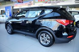 2015款现代全新胜达2.4L自动两驱智能型