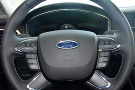 2015款福特金牛座2.0L GTDi时尚型