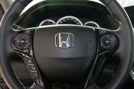 2016款本田雅阁2.4L EX 新春限量特装版