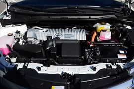 2016款丰田雷凌双擎1.8H GS CVT精英天窗版