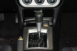 2015款三菱翼神2.0L CVT旗舰型