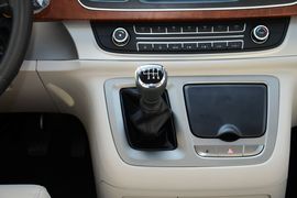 2016款上汽大通MAXUS G10 2.0T手动精英版