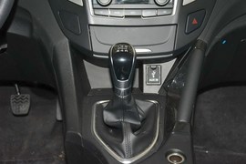 2015款东风风神AX7 2.0L手动智悦型