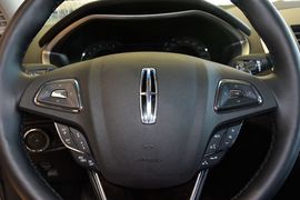 2016款林肯MKZ 2.0T尊耀版