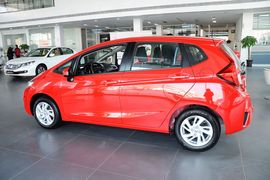 2014款本田飞度1.5L SE CVT时尚型