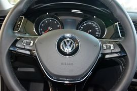 2015款大众凌渡280TSI手动舒适版