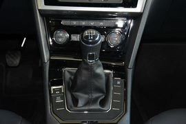 2015款大众凌渡280TSI手动舒适版