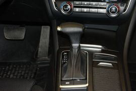 2016款起亚K5 2.0L自动GL