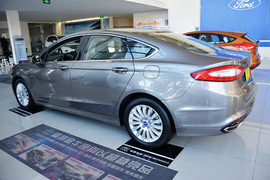 2013款福特蒙迪欧2.0L GTDi200豪华型