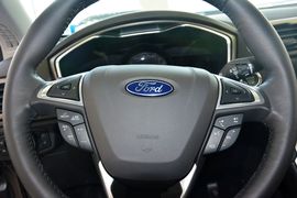 2013款福特蒙迪欧2.0L GTDi200豪华型