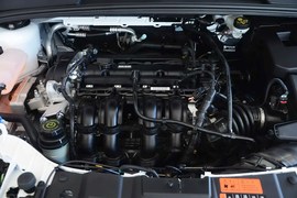 2015款福特福克斯三厢1.6L手动舒适型