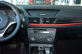 2014款宝马X1 sDrive18i时尚型
