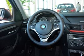 2014款宝马X1 sDrive18i时尚型