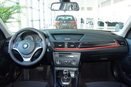2014款宝马X1 sDrive18i时尚型