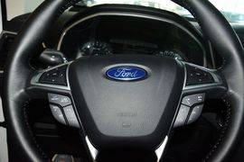 2015款福特锐界2.0T GTDi两驱铂锐型（7座）