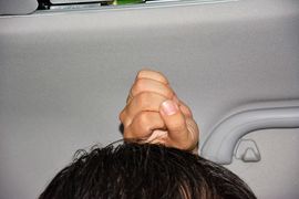 后排头部空间