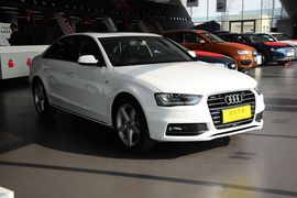 2016款奥迪A4L 35TFSI自动豪华型