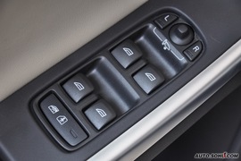 车门内部控制面板