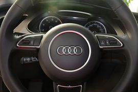 2016款奥迪A4L 35TFSI自动豪华型