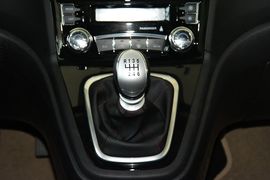 2015款哈弗H6升级版1.5T手动两驱精英型 蓝标