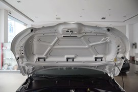 2016款雪铁龙全新爱丽舍1.6L手动时尚型