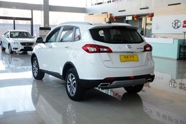 2015款北汽绅宝X65 2.0T手动精英版